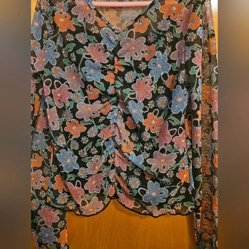 Primark v-neck floral see through girls top 10-11 Years *